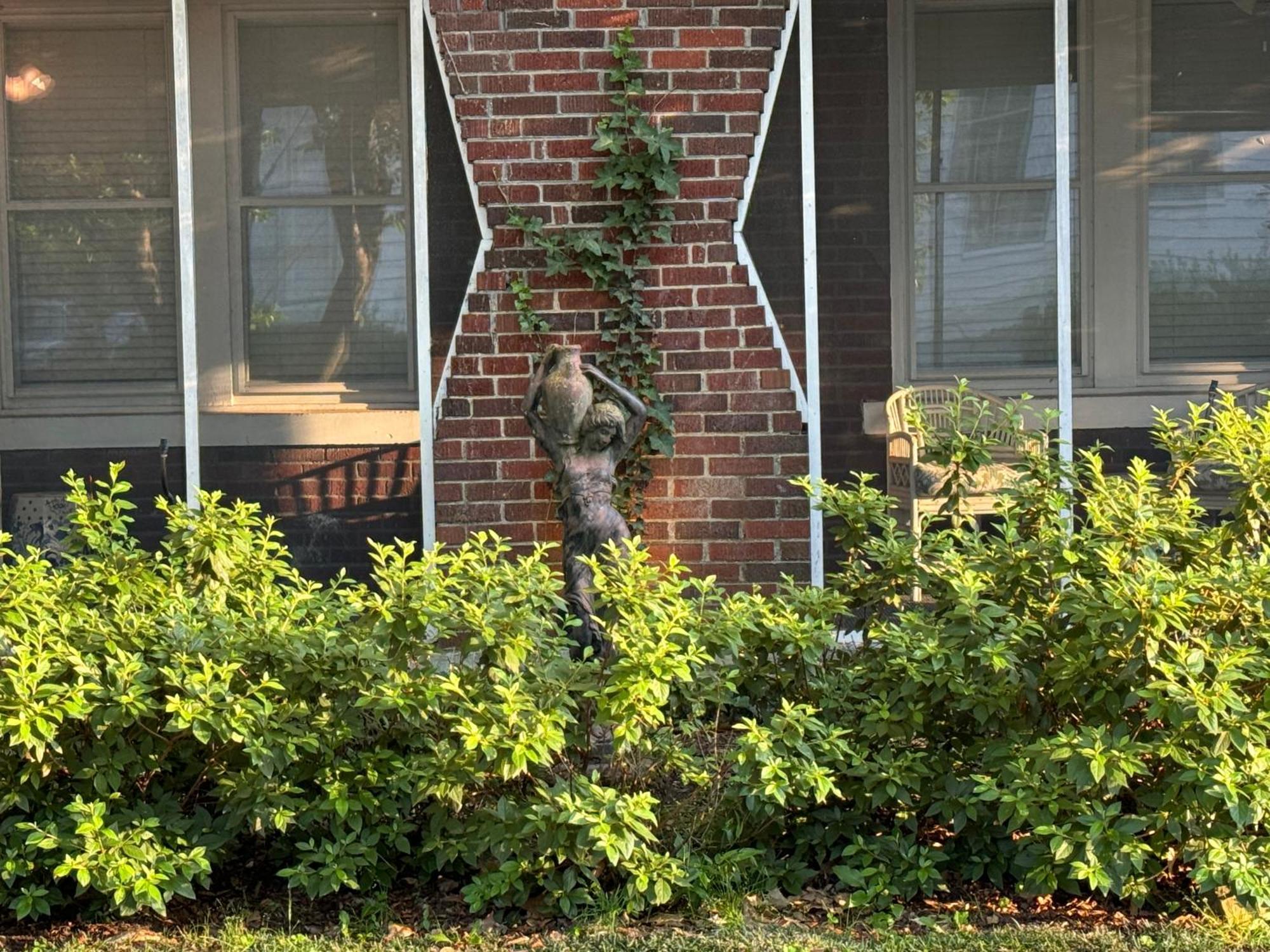 Southern Elegance In Heart Of Memphis Eksteriør billede